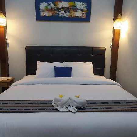 בניוואנגי Bata Merah Homestay מראה חיצוני תמונה