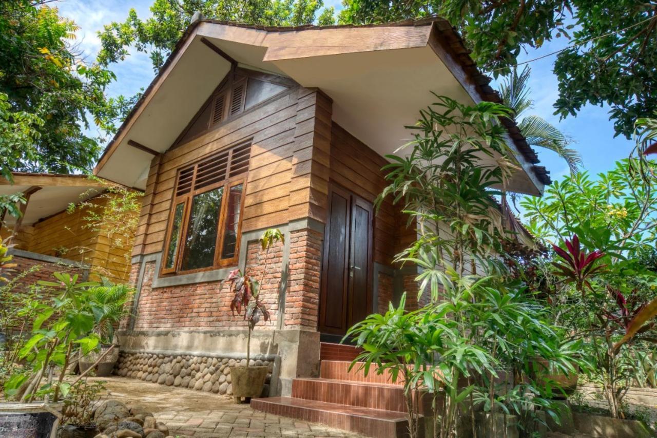 בניוואנגי Bata Merah Homestay מראה חיצוני תמונה