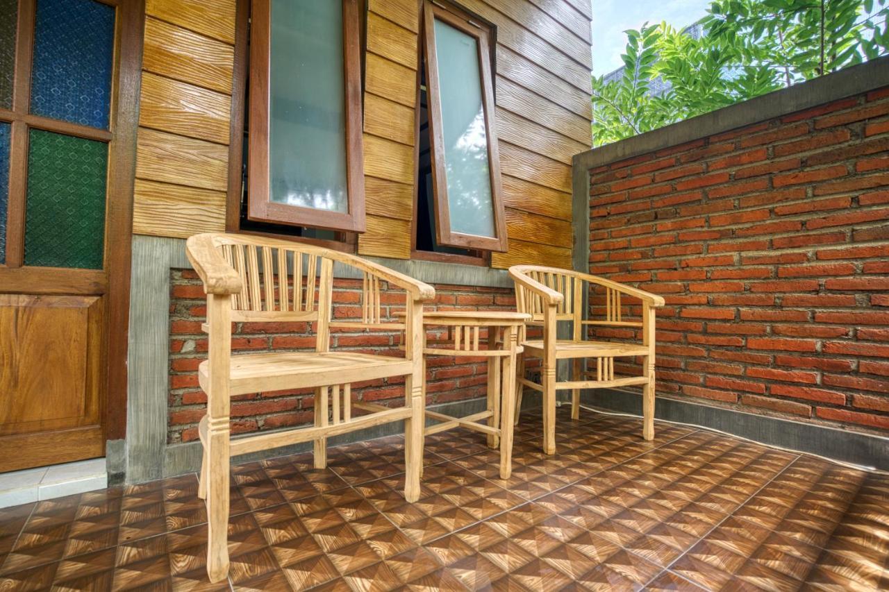בניוואנגי Bata Merah Homestay מראה חיצוני תמונה