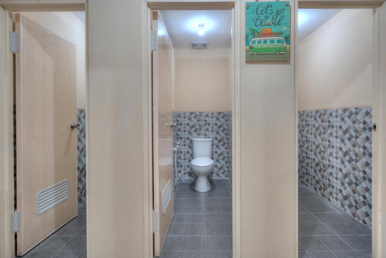 בניוואנגי Bata Merah Homestay מראה חיצוני תמונה
