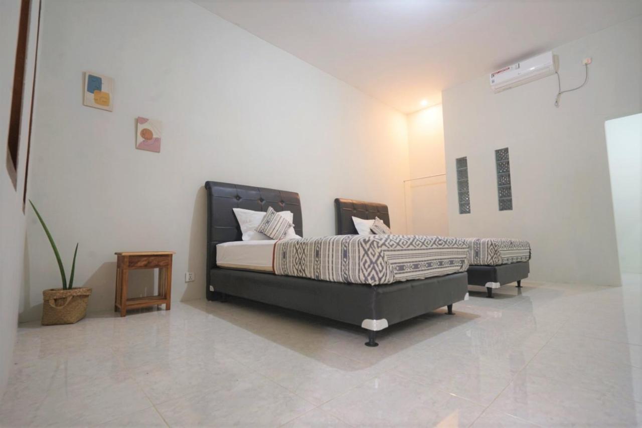בניוואנגי Bata Merah Homestay מראה חיצוני תמונה