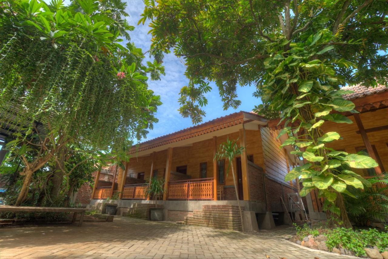 בניוואנגי Bata Merah Homestay מראה חיצוני תמונה