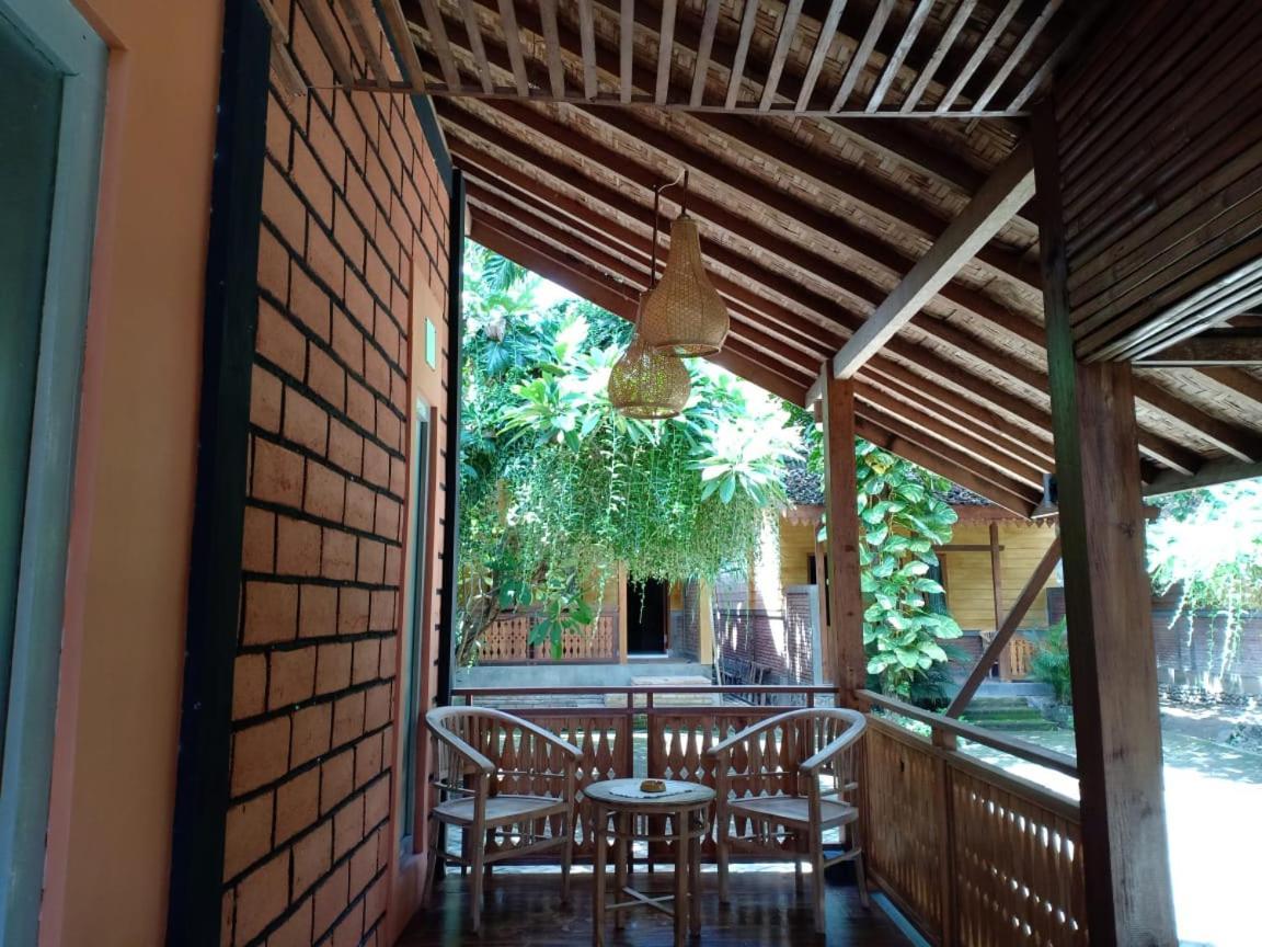 בניוואנגי Bata Merah Homestay מראה חיצוני תמונה