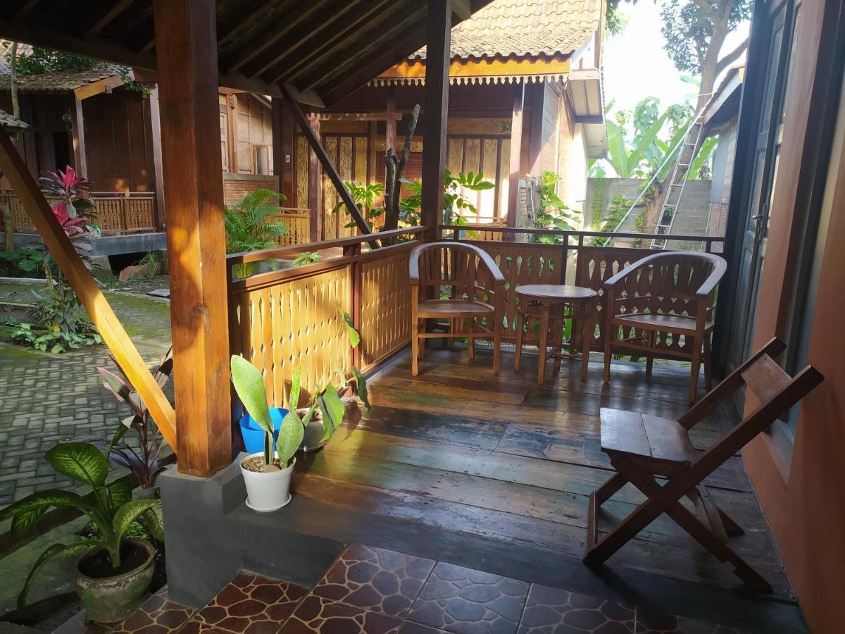בניוואנגי Bata Merah Homestay מראה חיצוני תמונה