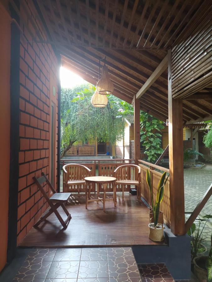 בניוואנגי Bata Merah Homestay מראה חיצוני תמונה